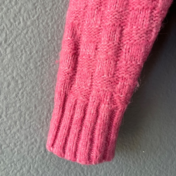 Pink V-Neck Crop Sweater - Picture 8 of 9